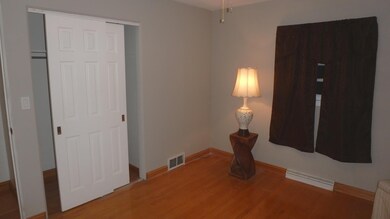 2431 N Jackson St, Waukegan, IL 60087 - photo 6