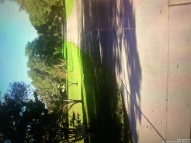 15047 Antonio Dr unit 4, Helotes, TX 78023 - photo 2