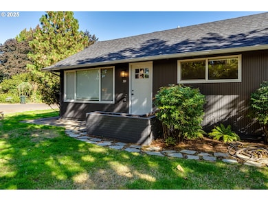 395 Fairway Loop, Eugene, OR 97401 - photo 2