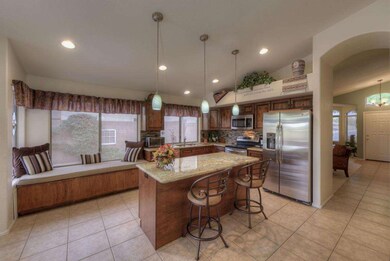 006_Breakfast Bar - Kitchen