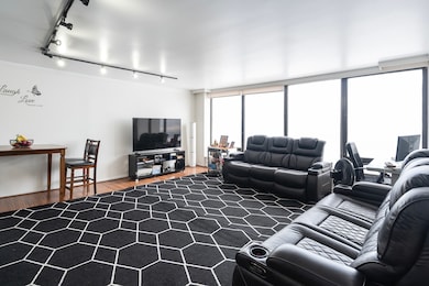 Edgewater Plaza Condominiums unit 3210, Chicago, IL 60640 - photo 5