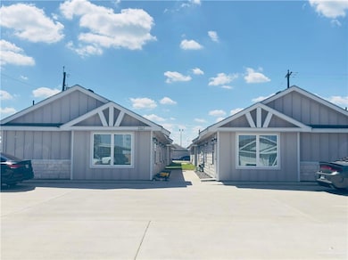 2207 Northridge Ave unit B, Harlingen, TX 78550 - photo 3
