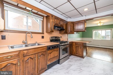 729 Fernwood St, Bethlehem, PA 18018 - photo 7