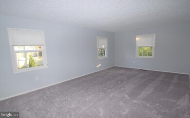 12603 Killian Ln, Bowie, MD 20715 - photo 5