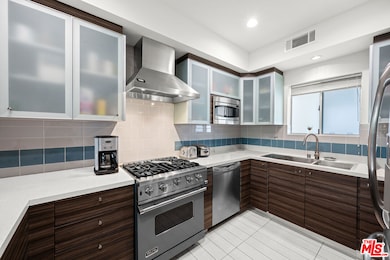 108 S Croft Ave unit 102, Los Angeles, CA 90048 - photo 7