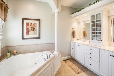 1026 N Maple St, Effingham, IL 62401 - photo 6