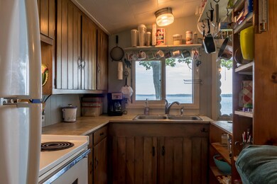 122 Maquoit Dr, Freeport, ME 04032 - photo 5