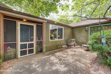 2208CarltonAvenue-3
