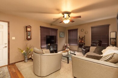 210 W 22nd St, Cedar Falls, IA 50613 - photo 5