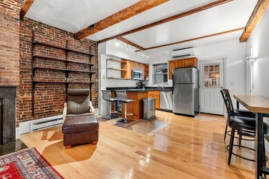 8 Moon St unit 1, Boston, MA 02113 - photo 3