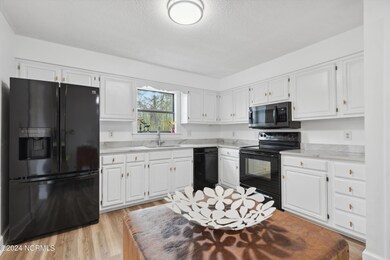 933 Welsh Ln, Jacksonville, NC 28546 - photo 7