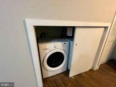 4442 Cresson St unit D, Philadelphia, PA 19127 - photo 4