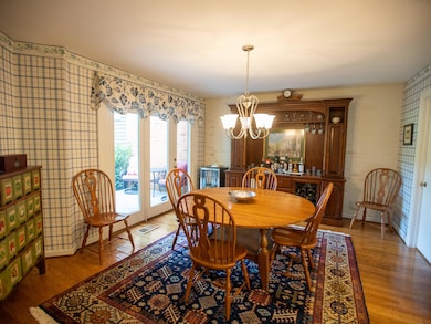 Dining Room-2000x1500