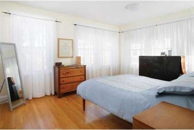 128 Sewall Ave unit B, Brookline, MA 02446 - photo 5