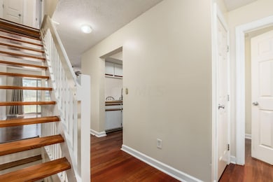 2466 Maxim Ln unit 47B, Columbus, OH 43235 - photo 6