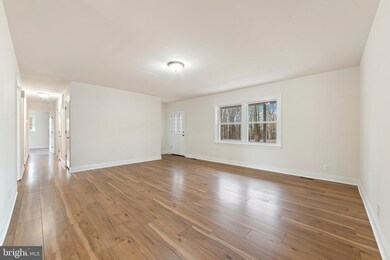 7501 Elmores Ln, Warrenton, VA 20187 - photo 4