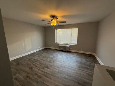 744 W Gordon Terrace unit 311, Chicago, IL 60613 - photo 7