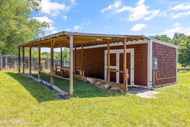 7639 Gibbs Rd, Corryton, TN 37721 - photo 5