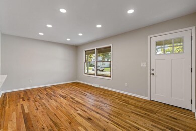 12-web-or-mls-2023-10-18 5847 Riverton R