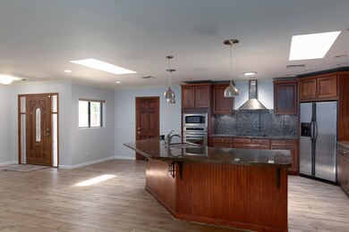 04 Kitchen
