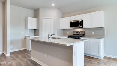 Brees - Kitchen - W (1)