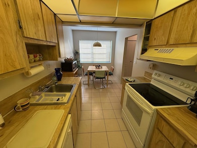 8405 NW 61st St unit D315, Tamarac, FL 33321 - photo 4