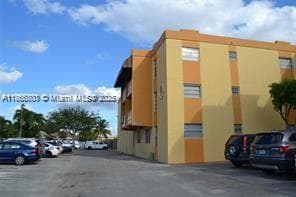 Bella Venizia unit 211, Hialeah, FL 33014 - photo 2
