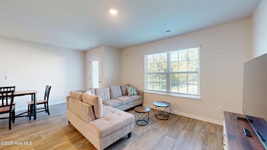 23-web-or-mls-3100-Tatlock-Wy-Unit-D-Gre