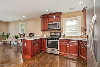 30 Roy Rd Middletown NJ 07748-large-039-