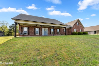 367 Byhalia Creek Farms Rd W, Byhalia, MS 38611 - photo 2