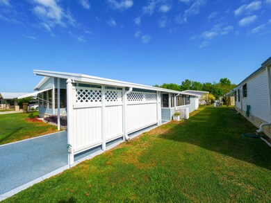 35123 Colony Hills Dr, Zephyrhills, FL 33541 - photo 2