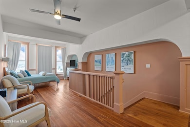 3-top_floor_to_windows