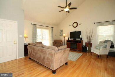 6301 Wilmington Dr, Burke, VA 22015 - photo 4