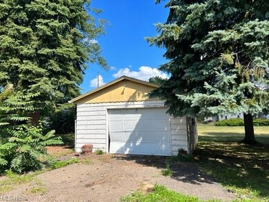 1000 Gibbs Ave NE, Canton, OH 44705 - photo 4