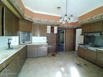 3 Kitchen