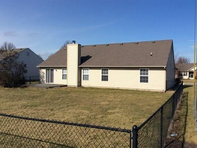 9887 Commonwealth Dr, Fishers, IN 46038 - photo 7