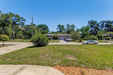 5736 Adair Cir, Jacksonville, FL 32210 - photo 5