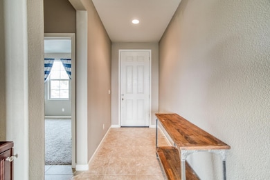 3026 Mount Rainier Ln, Clovis, CA 93619 - photo 3