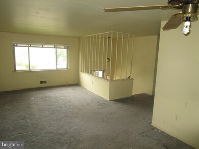 7008 Hastings Dr, Capitol Heights, MD 20743 - photo 4