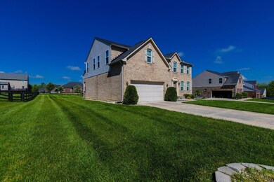 7543 Cherokee Ln, Liberty Township, OH 45044 - photo 4