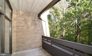 11562 Rolling Green Ct unit 201, Reston, VA 20191 - photo 7