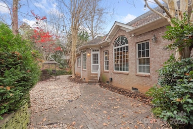 1404 Mount Isle Harbor Dr, Charlotte, NC 28214 - photo 5