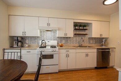 1213 Koster Ct unit 215, Geneva, IL 60134 - photo 6