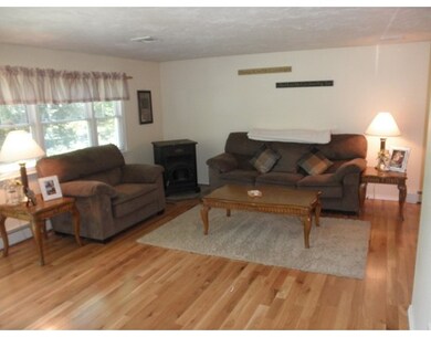 20 Drury Ln, Oxford, MA 01540 - photo 5