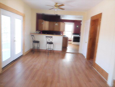 30 Whitman St, North Adams, MA 01247 - photo 3