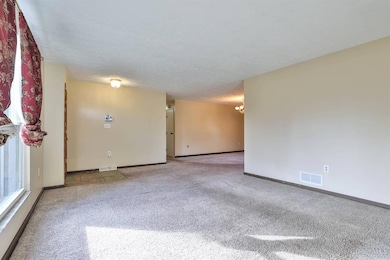 8309 Cox Rd, West Chester, OH 45069 - photo 5