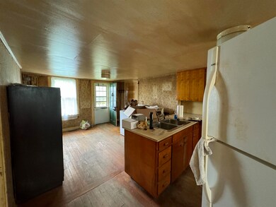 205 Dorr Dr, Rutland, VT 05701 - photo 3