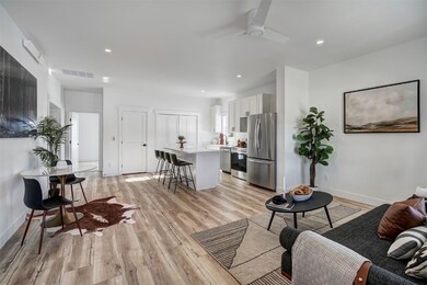 Lincoln Model Home Photos. Same model home by same builder.