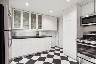 Riverview House unit 2B, New York, NY 10028 - photo 7