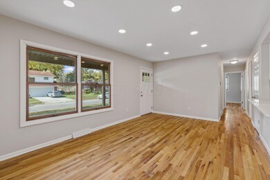 13-web-or-mls-2023-10-18 5847 Riverton R